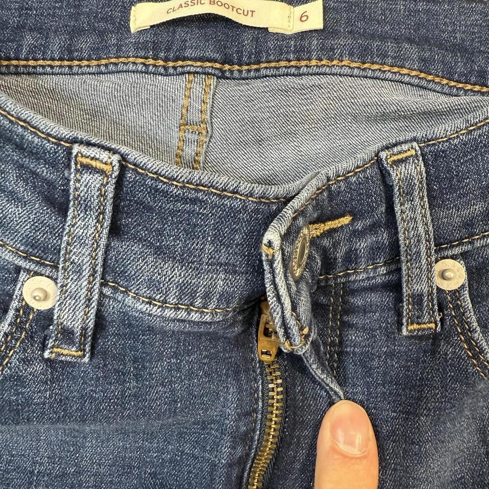 Levi’s Classic Bootcut Jeans Womens Size 6 Medium Wash Stretch Denim 31” Inseam - Picture 10 of 16